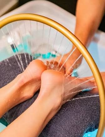 « FOOT SPA » SOIN ET MASSAGE DES PIEDS SOUS AFFUSION D&rsquo;EAU CHAUDE